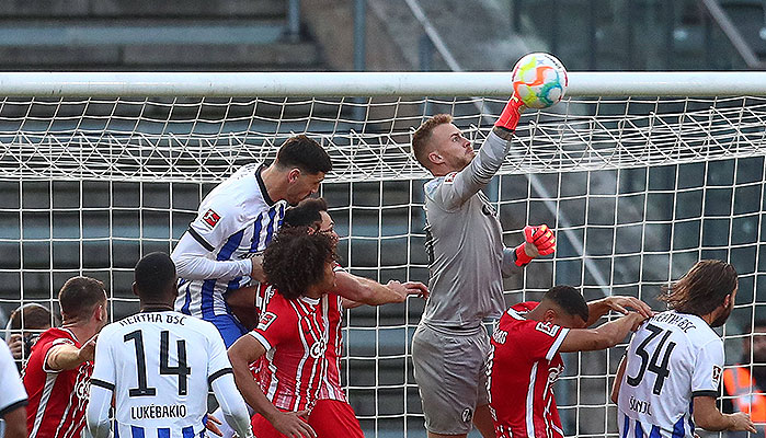 Mark Flekken / Freiburg Hertha BSC Tipp Prognose