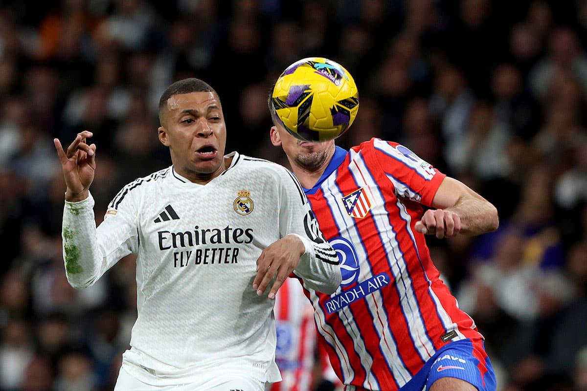 Kylian Mbappe gegen Julian Alvarez / Real Madrid Atletico Tipp (© dpa picture alliance / Alamy Stock Photo)